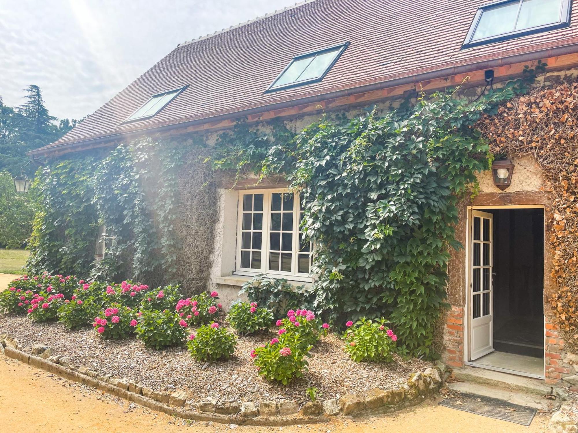 Domaine De Charnay - Charme Et Confort Dans Un Environnement D'Exception Vierzon Luaran gambar