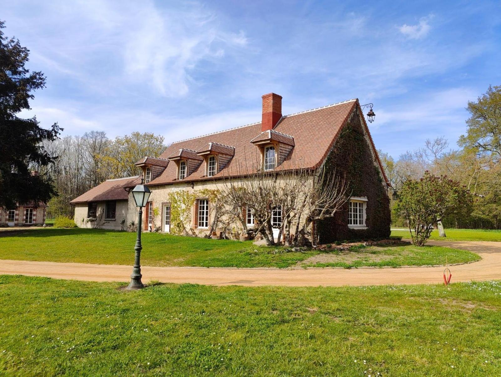 Domaine De Charnay - Charme Et Confort Dans Un Environnement D'Exception Vierzon Luaran gambar